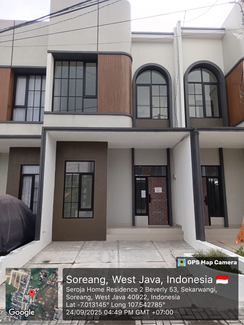 foto tampak rumah tipe 43 Compact (3 kamar) (565) perumahan Cluster Beverly