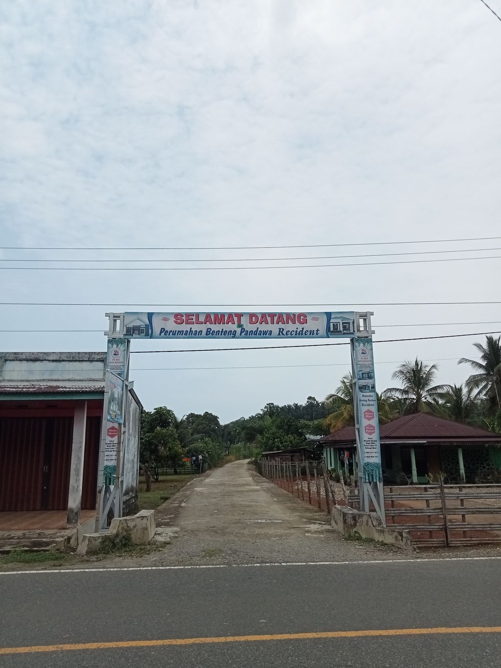 foto gerbang perumahan BENTENG PENDAWA RESIDEN