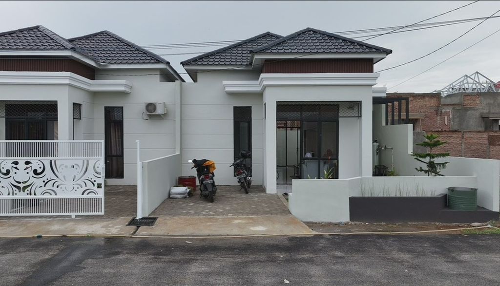 foto tampak rumah tipe RBP 54 perumahan Graha Deli Permai Cluster Rasyid Bumi Permai