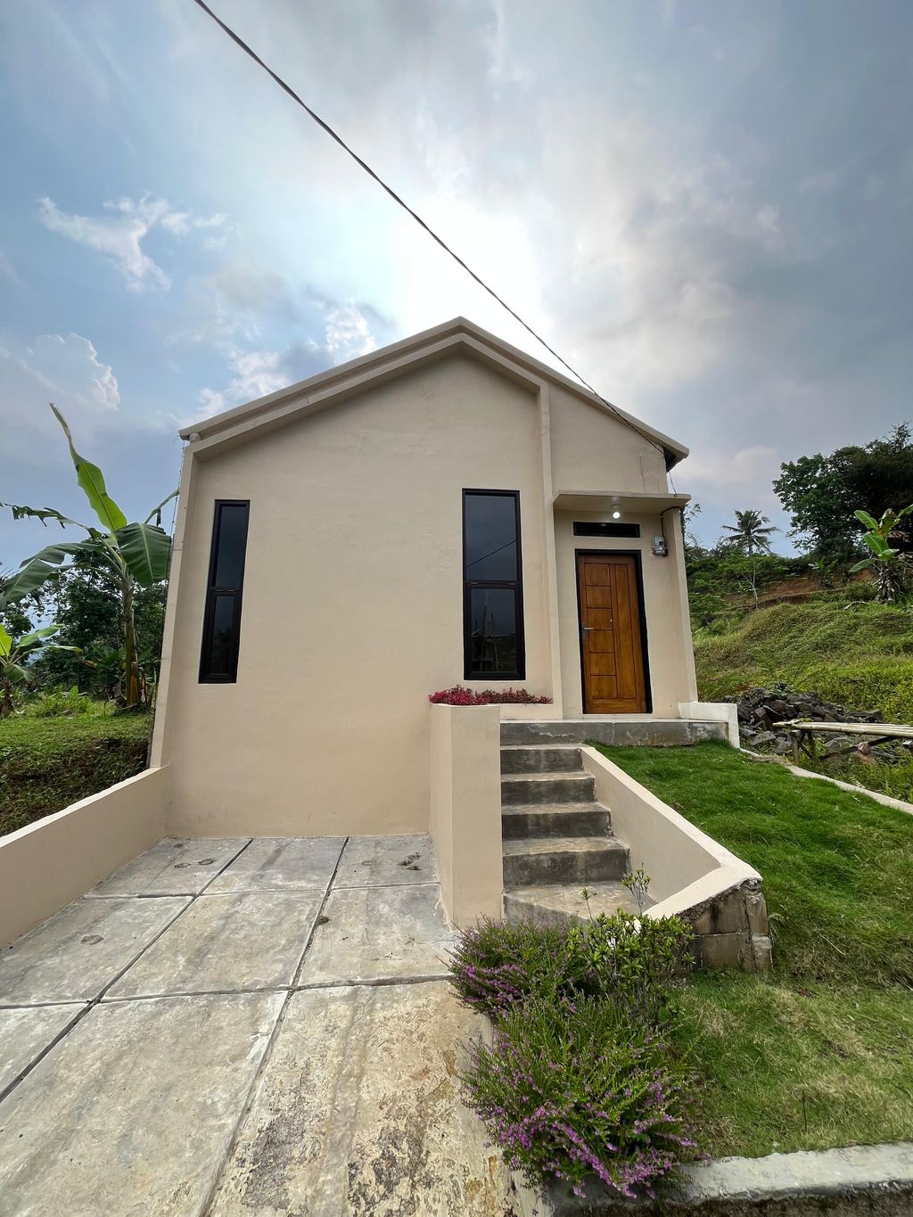 foto tampak rumah tipe 36/66 perumahan Bumi Anggrek Regency