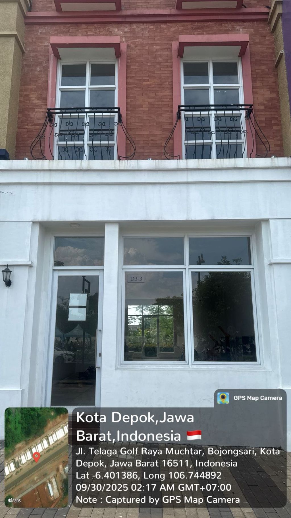 foto tampak rumah tipe VIENNA / 3 STOREY perumahan Ruko dan Restoran (Shoppes D)