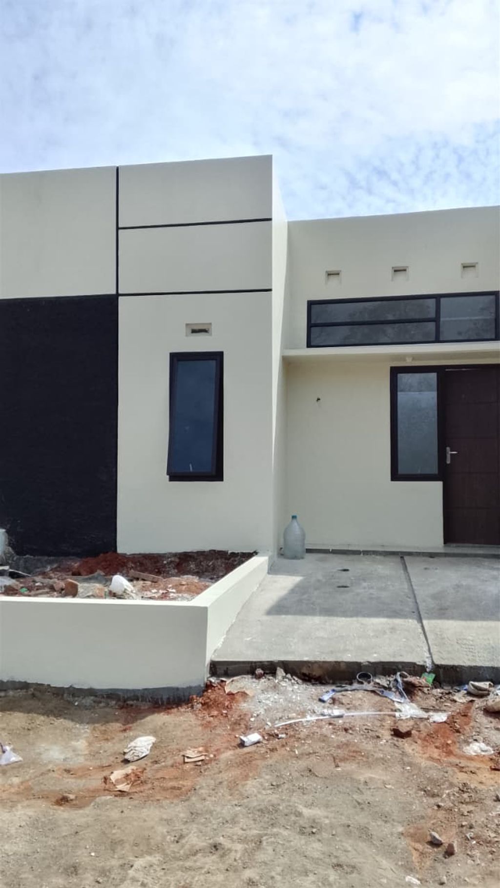 foto tampak rumah tipe 30/84 perumahan Marison Regency Jepara