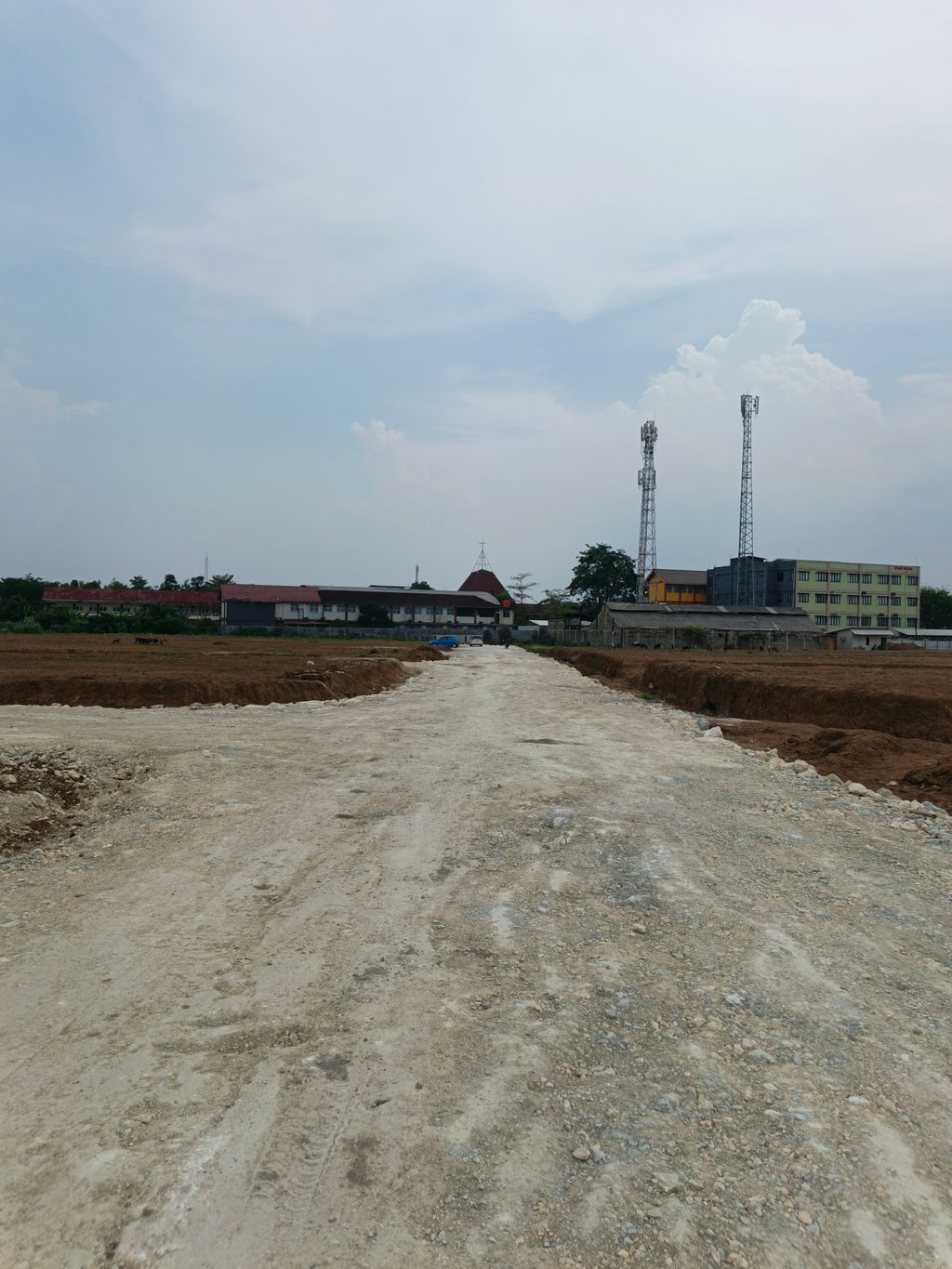 foto posisi tengah perumahan Grahayana Homes