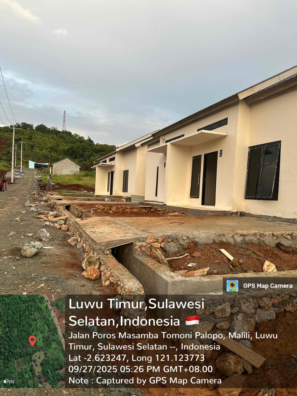 foto posisi tengah perumahan HASNA NINGSIH RESIDENCE