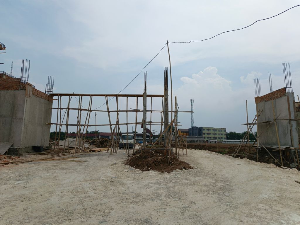 foto gerbang perumahan Grahayana Homes