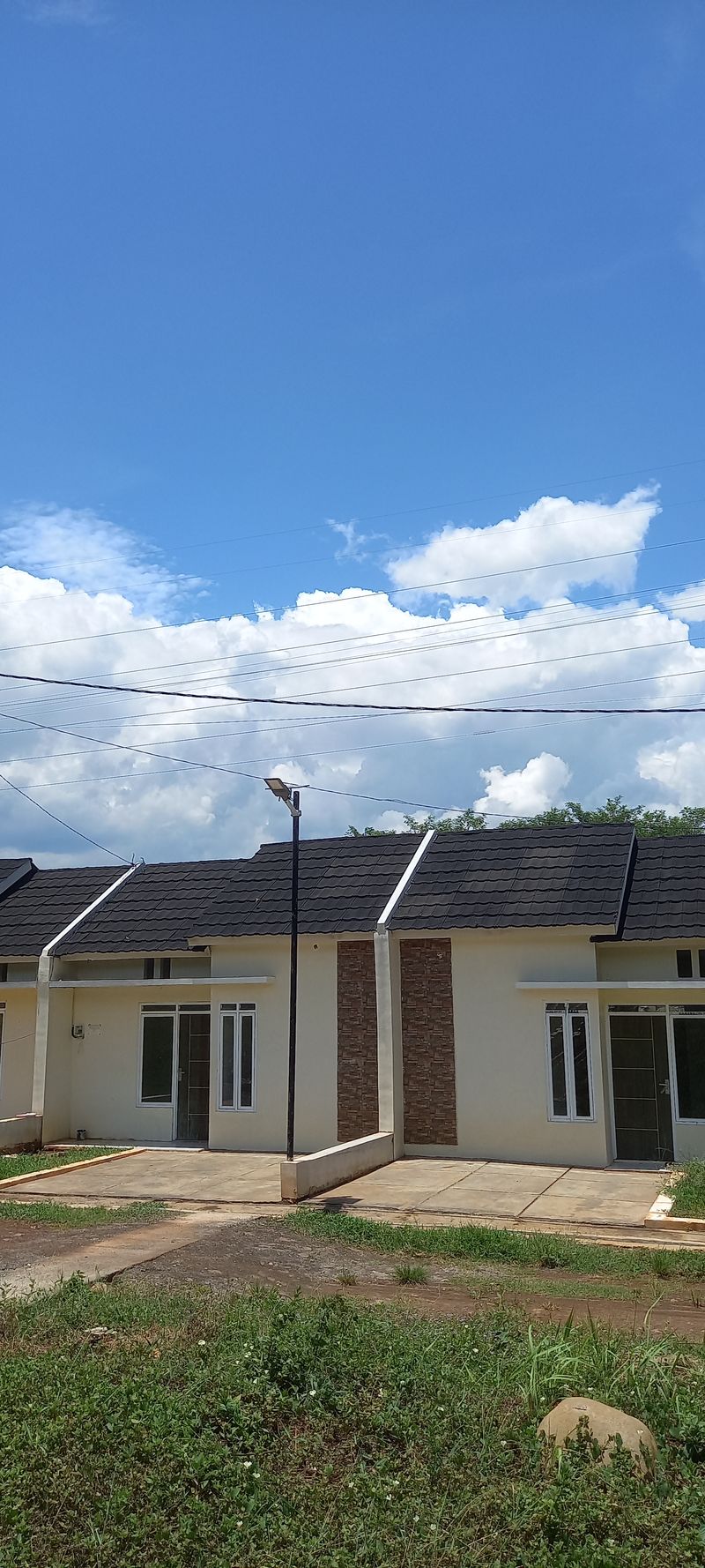 foto posisi tengah perumahan perumahan kandeman residence