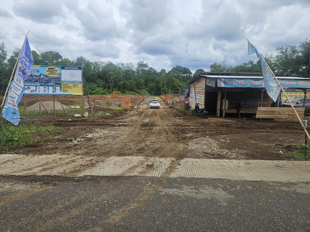 foto gerbang perumahan GRAND SHAKILA