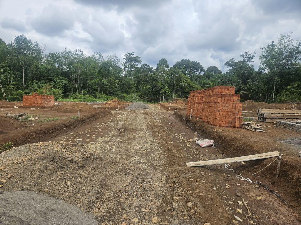 foto posisi tengah perumahan GRAND SHAKILA