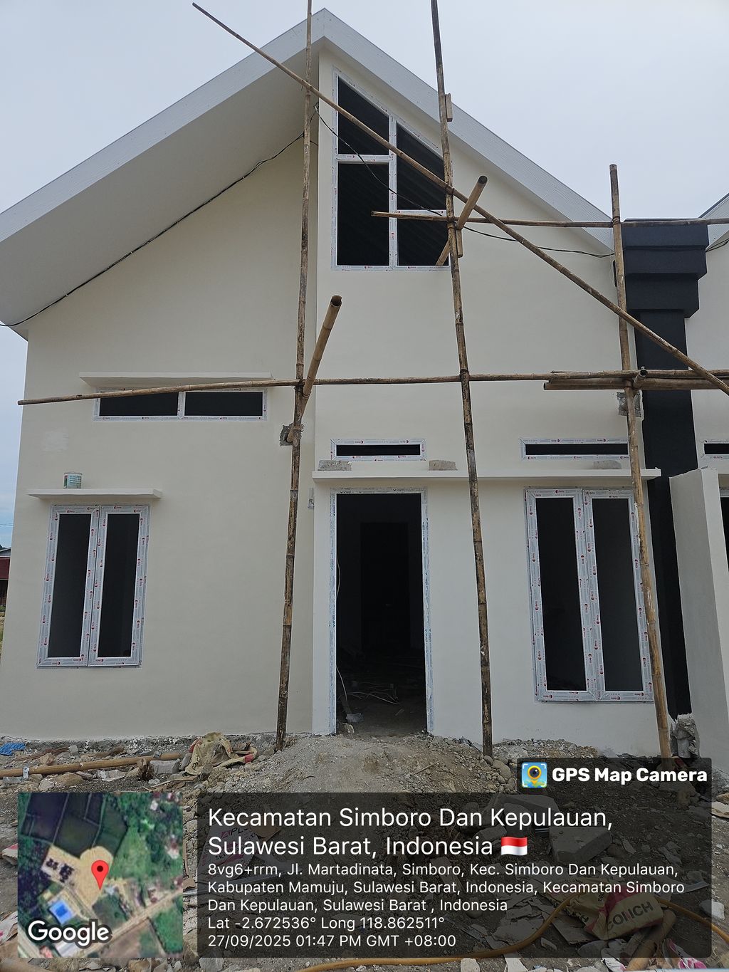foto contoh rumah perumahan LUXURY HOUSE