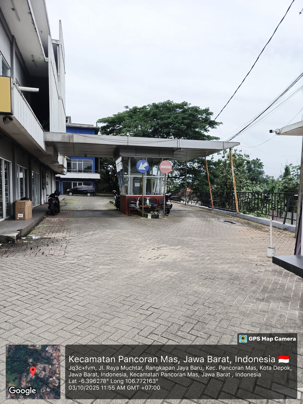 foto gerbang perumahan GALERIA SAWANGAN