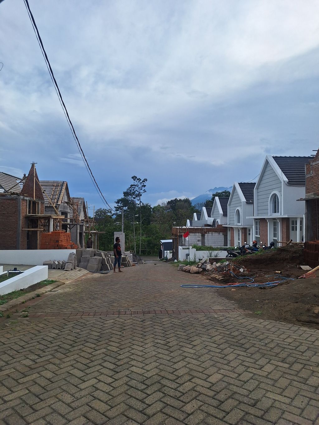 foto posisi tengah perumahan Kencana Residence