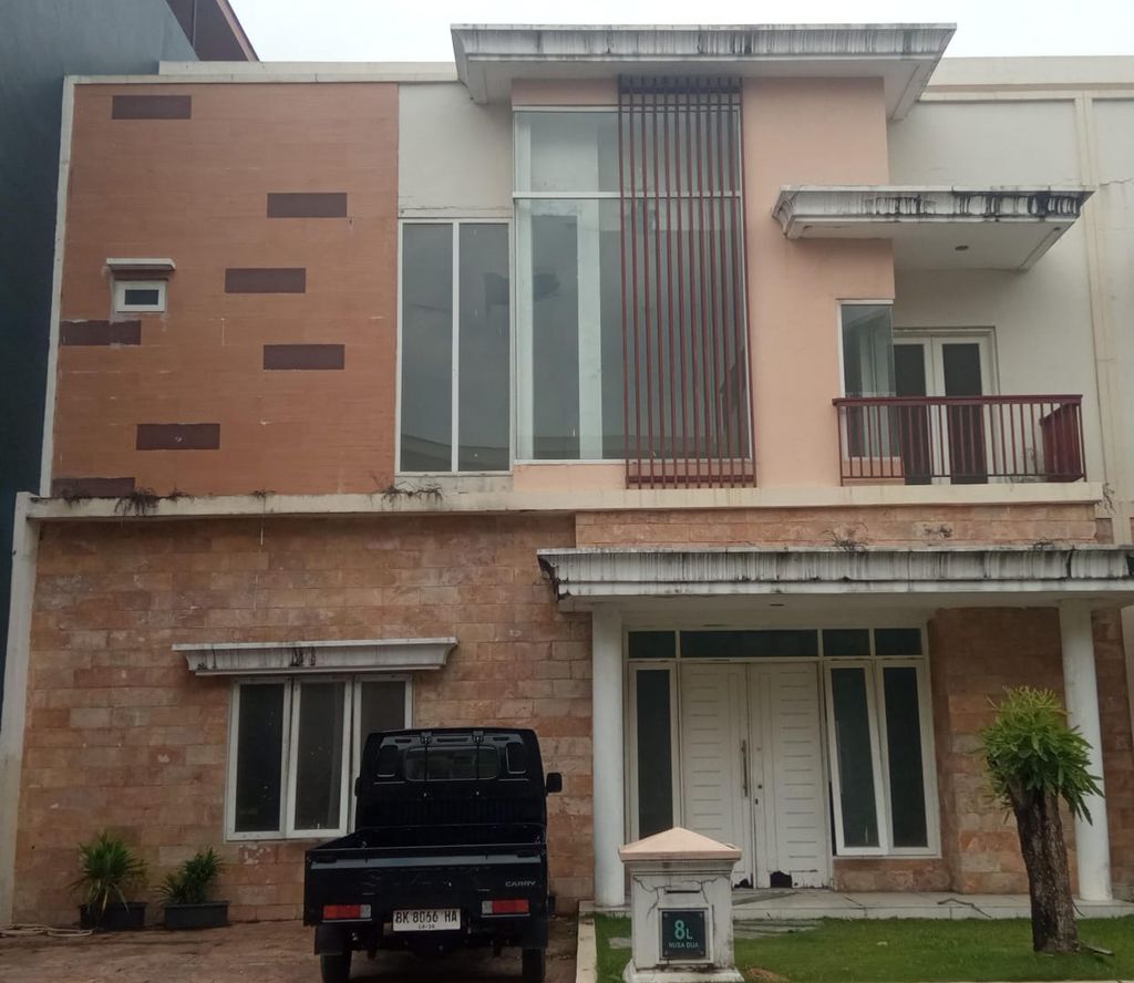 foto posisi tengah perumahan KOMPLEK CEMARA KUTA