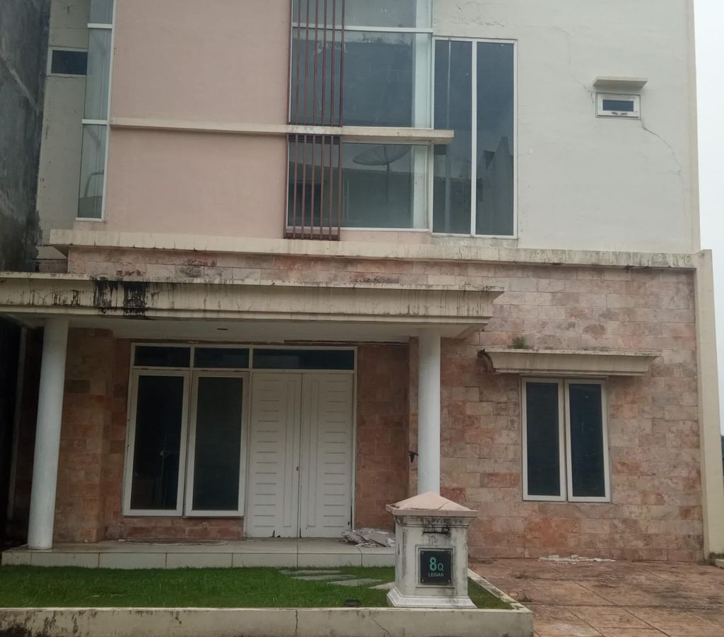 foto contoh rumah perumahan KOMPLEK CEMARA KUTA