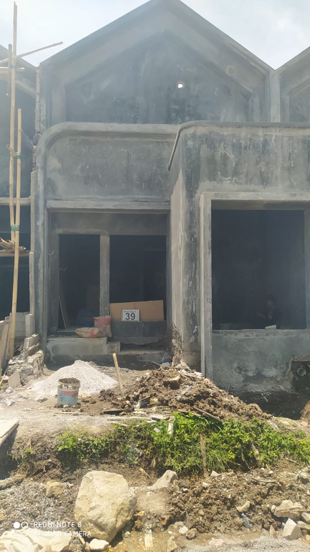 foto tampak rumah tipe 38 1 lantai (365) perumahan G-Land Ciwastra Park 2