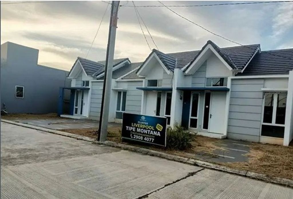 foto tampak rumah tipe MONTANA 711 perumahan Mutiara Gading City Cluster Okwood