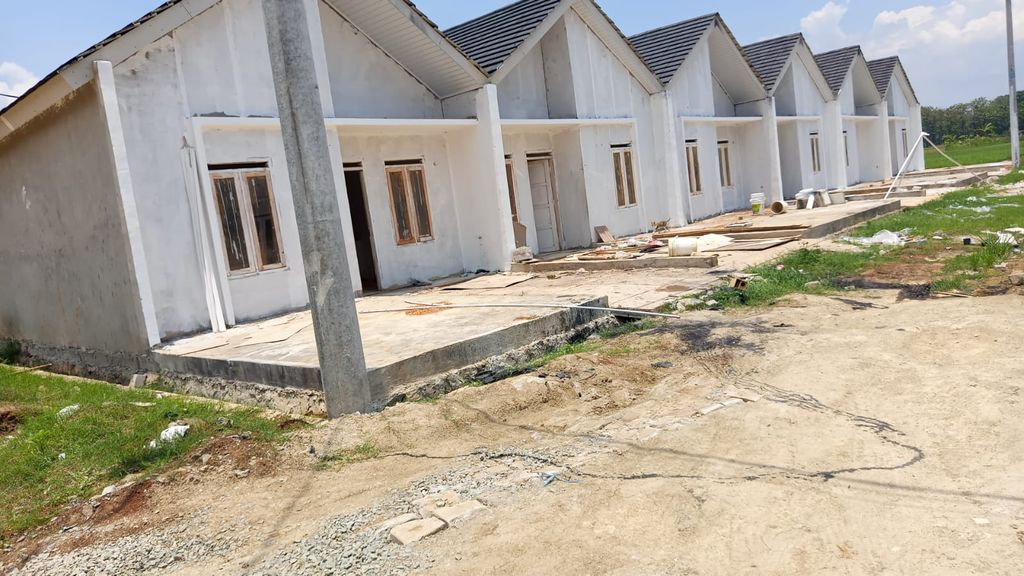 foto tampak rumah tipe 30/60 (Scandinavian) perumahan RATU CAMPAKA ASRI