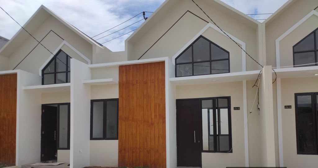 foto tampak rumah tipe SEMI KOMERSIL 36 PMK 100 C3 perumahan CIRUASLAND TAHAP 3