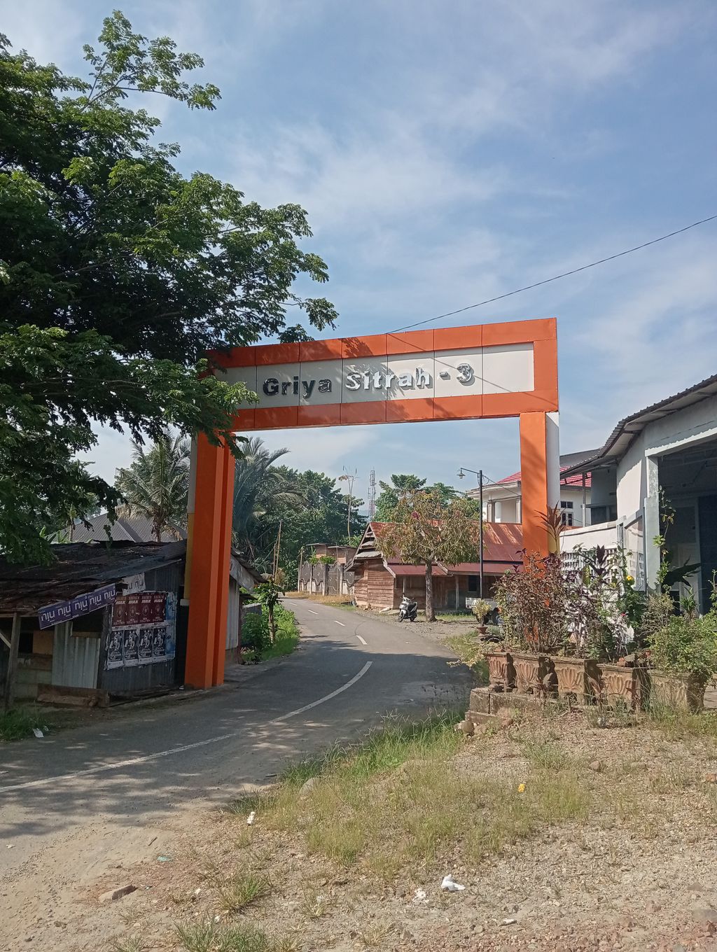 foto gerbang perumahan GRIYA SITRAH 2 TAHAP III