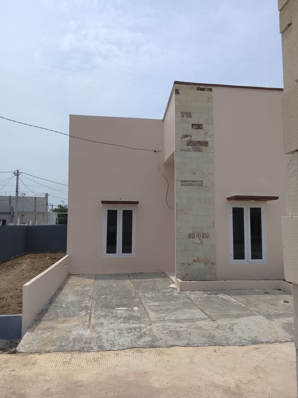 foto tampak rumah tipe 40/72 perumahan GRAND SAMUDRA RESIDENCE