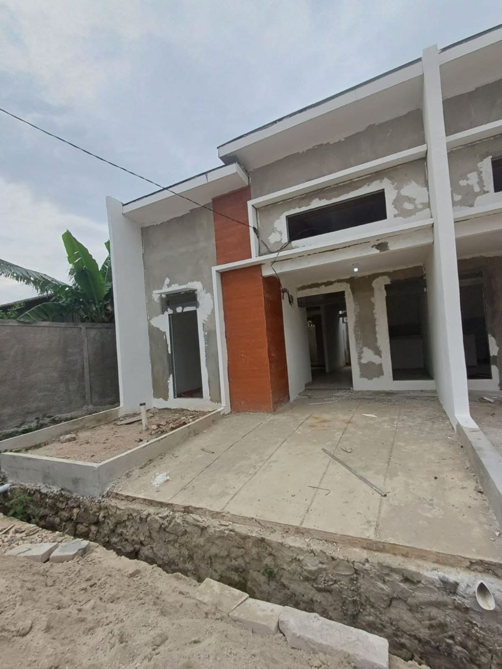 foto tampak rumah tipe 40/96 perumahan RUBY PREMIERE