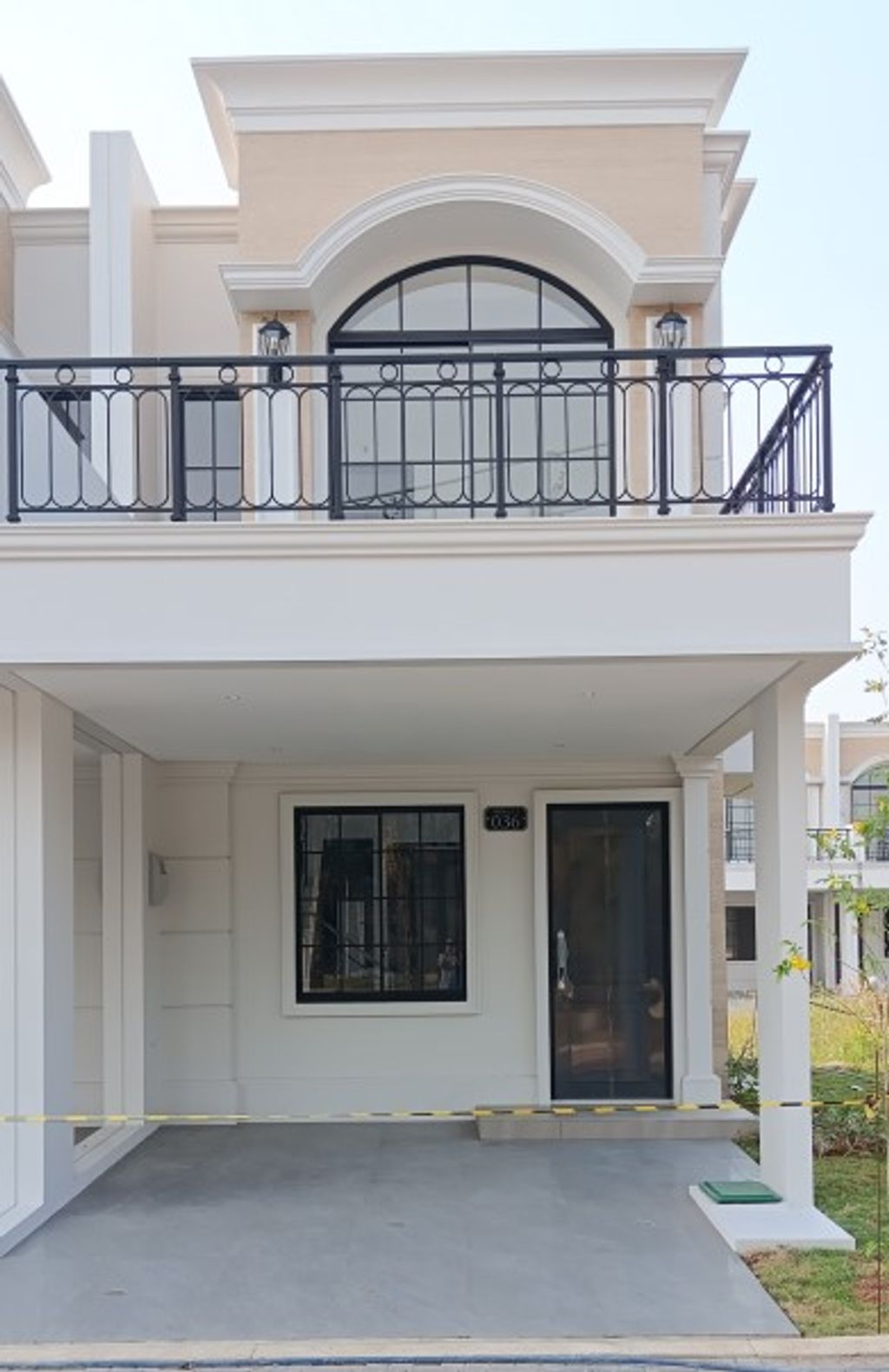 foto tampak rumah tipe AZALEA HOEK perumahan Cluster Bukit Nirmala