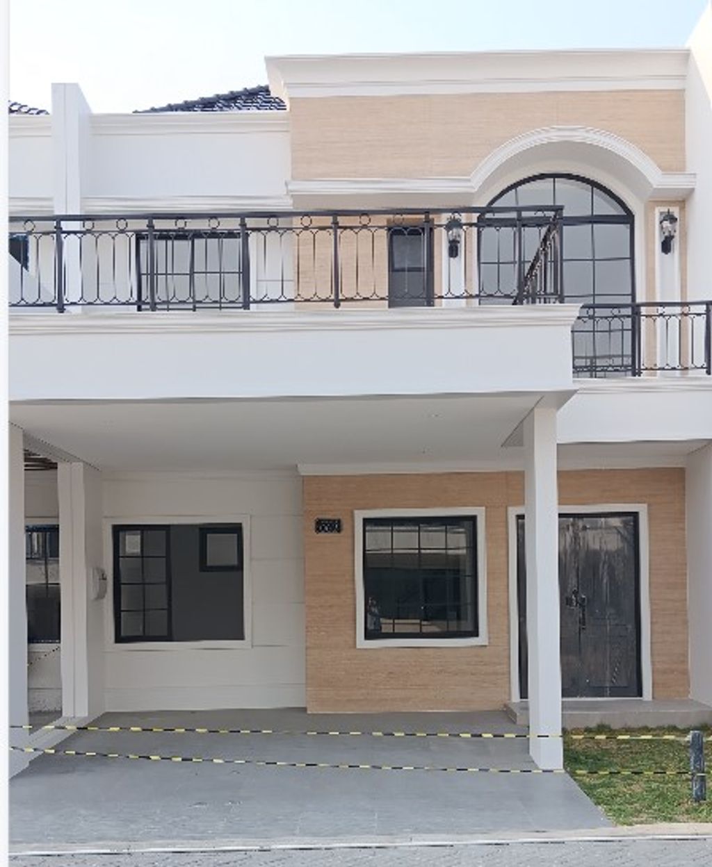 foto tampak rumah tipe PALMA HOEK perumahan Cluster Bukit Nirmala