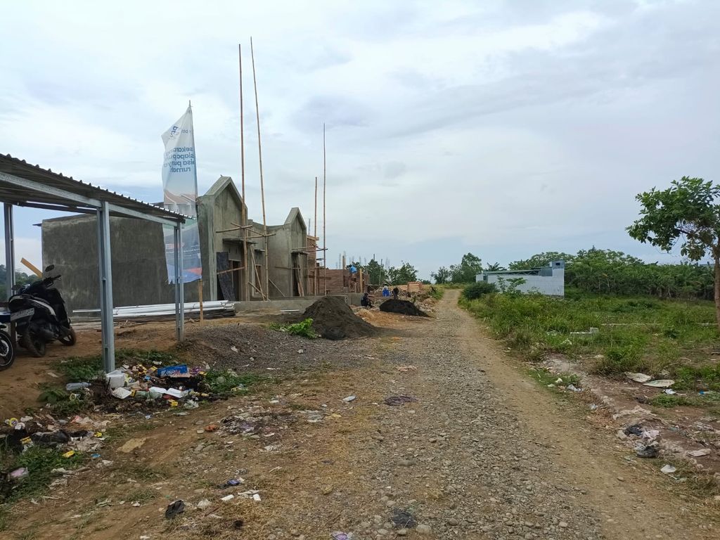 foto posisi tengah perumahan AL-AZIS RESIDENCE