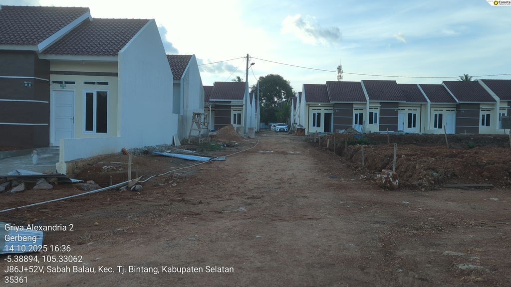 foto gerbang perumahan GRIYA ALEXANDRIA 2