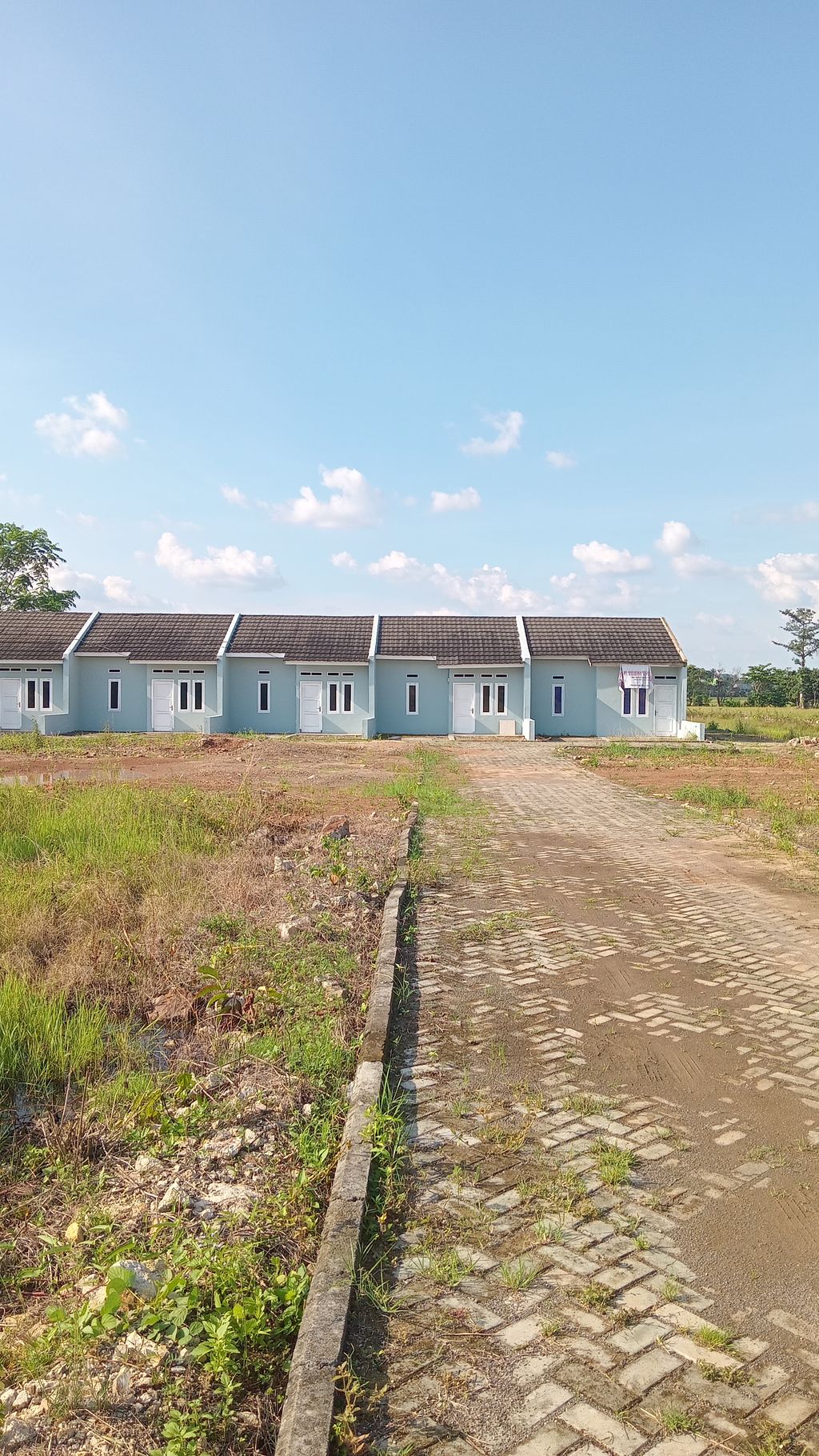 foto posisi tengah perumahan Mahan Lamondo