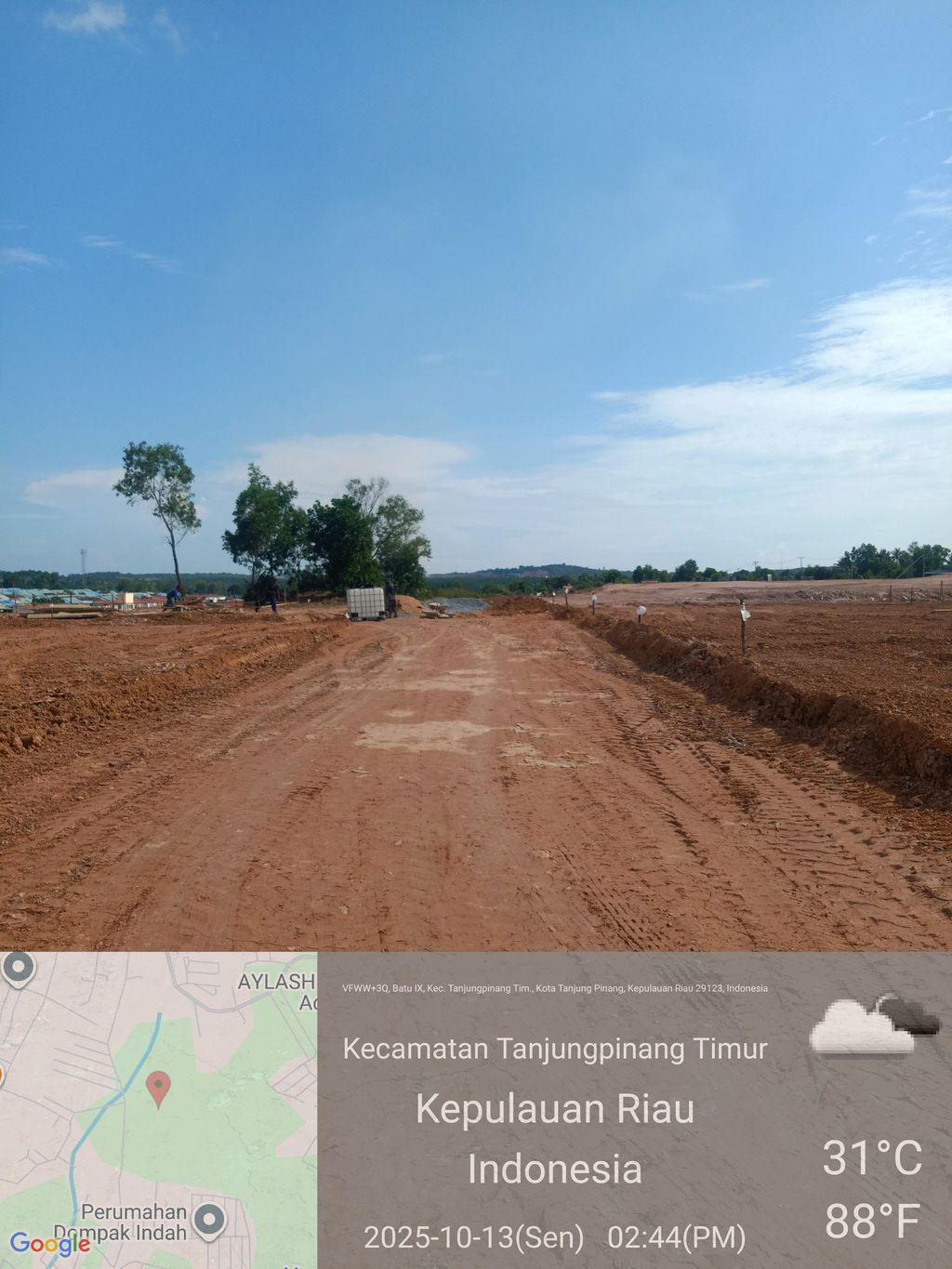 foto posisi tengah perumahan YUKI VISTA 5