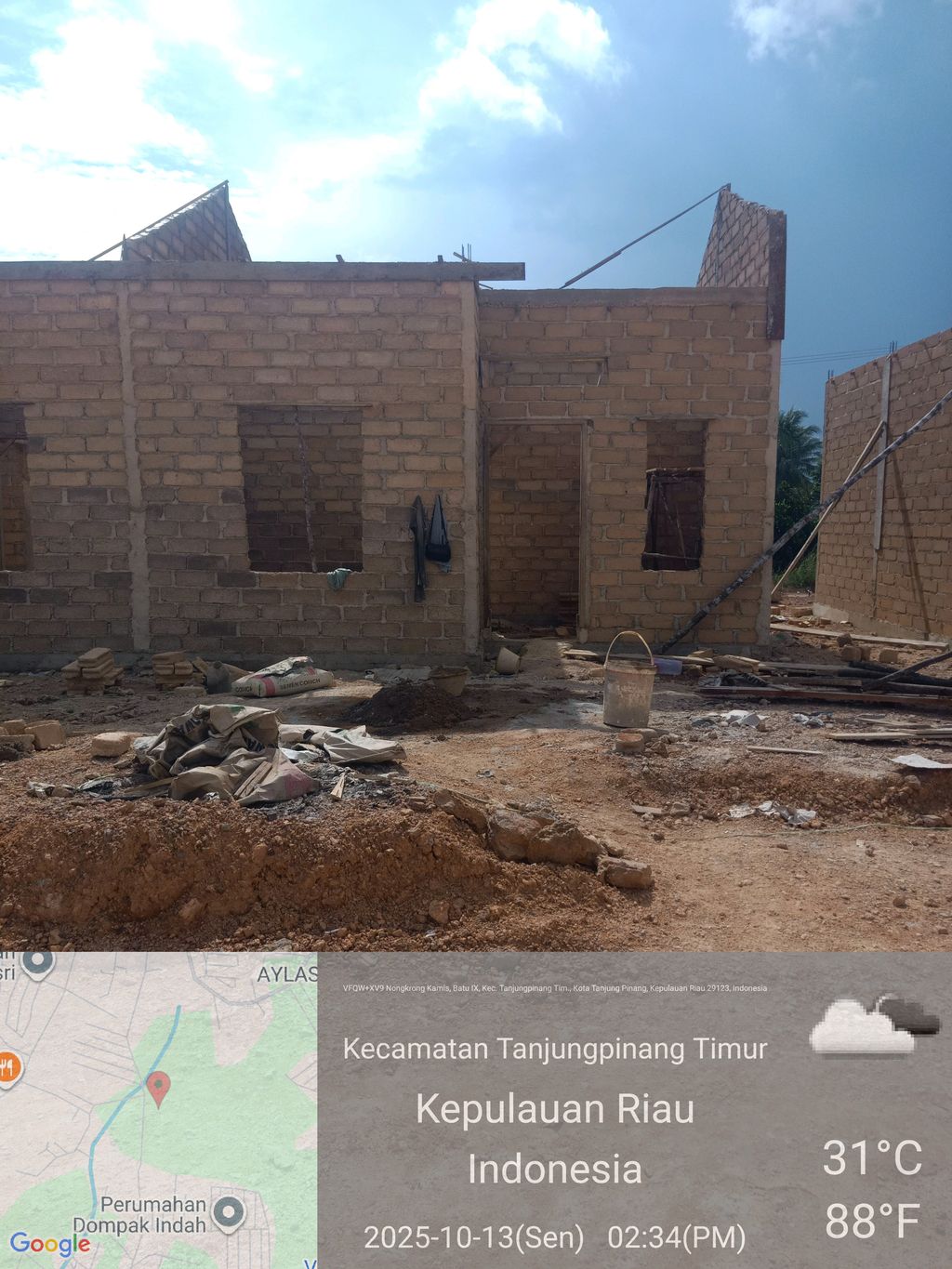 foto contoh rumah perumahan YUKI VISTA 5