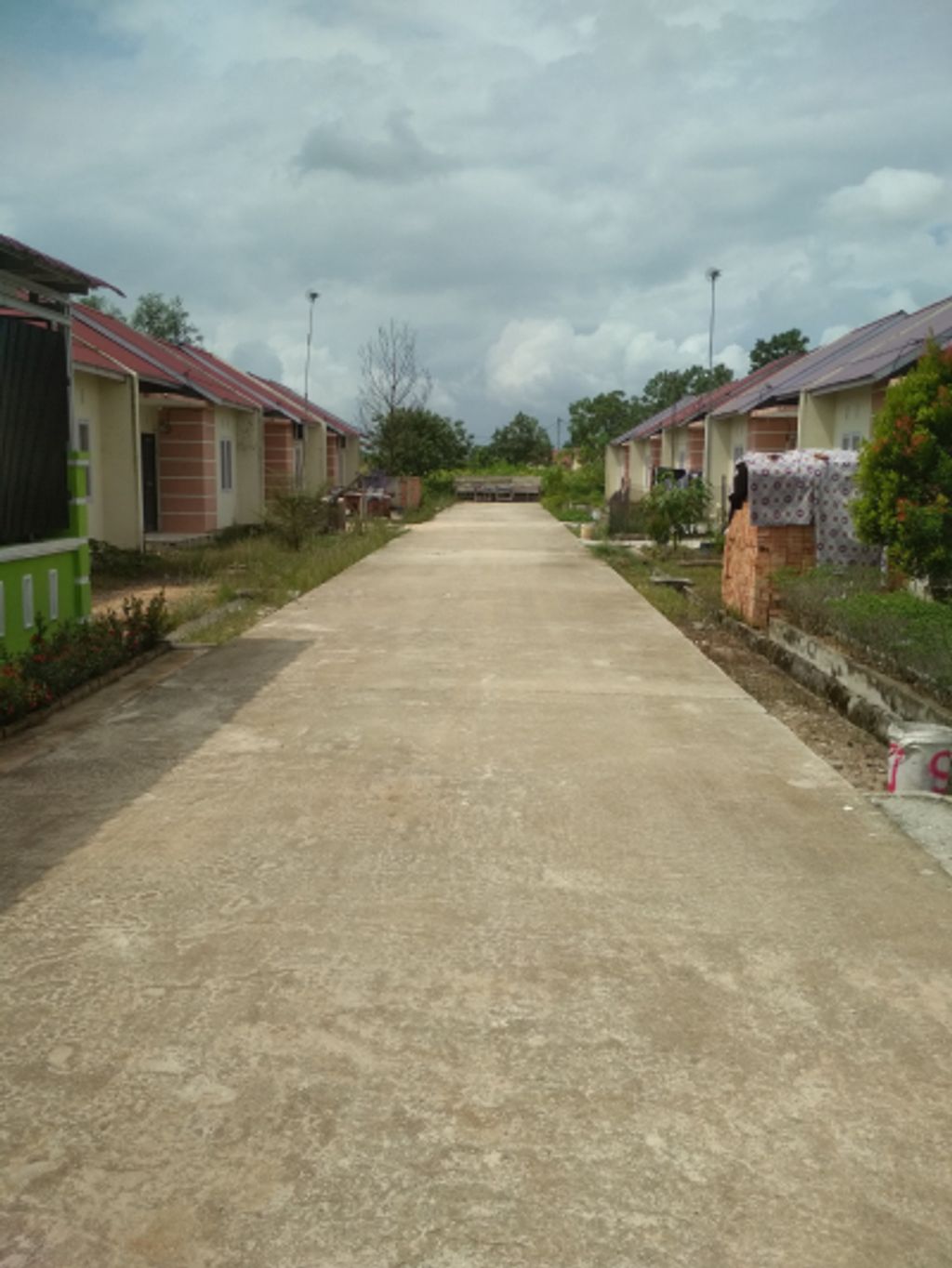 foto posisi tengah perumahan GRAHA NUANSA DAMAI TAHAP 4
