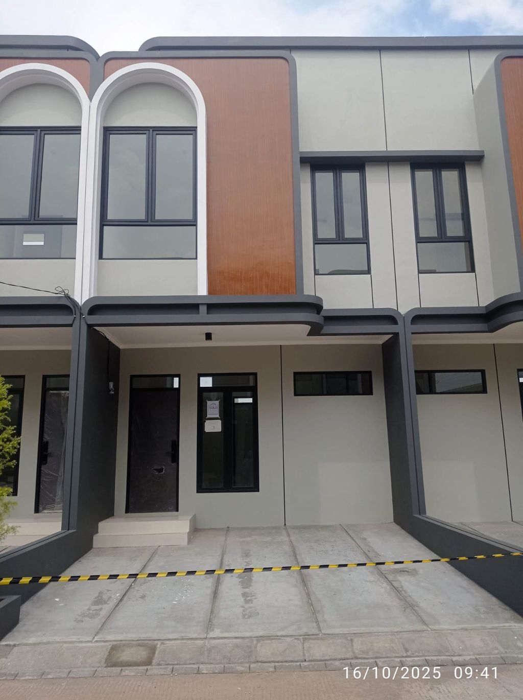 foto tampak rumah tipe 38 Compact 2 Kamar HC (456) perumahan G-Land Ciwastra Park 2