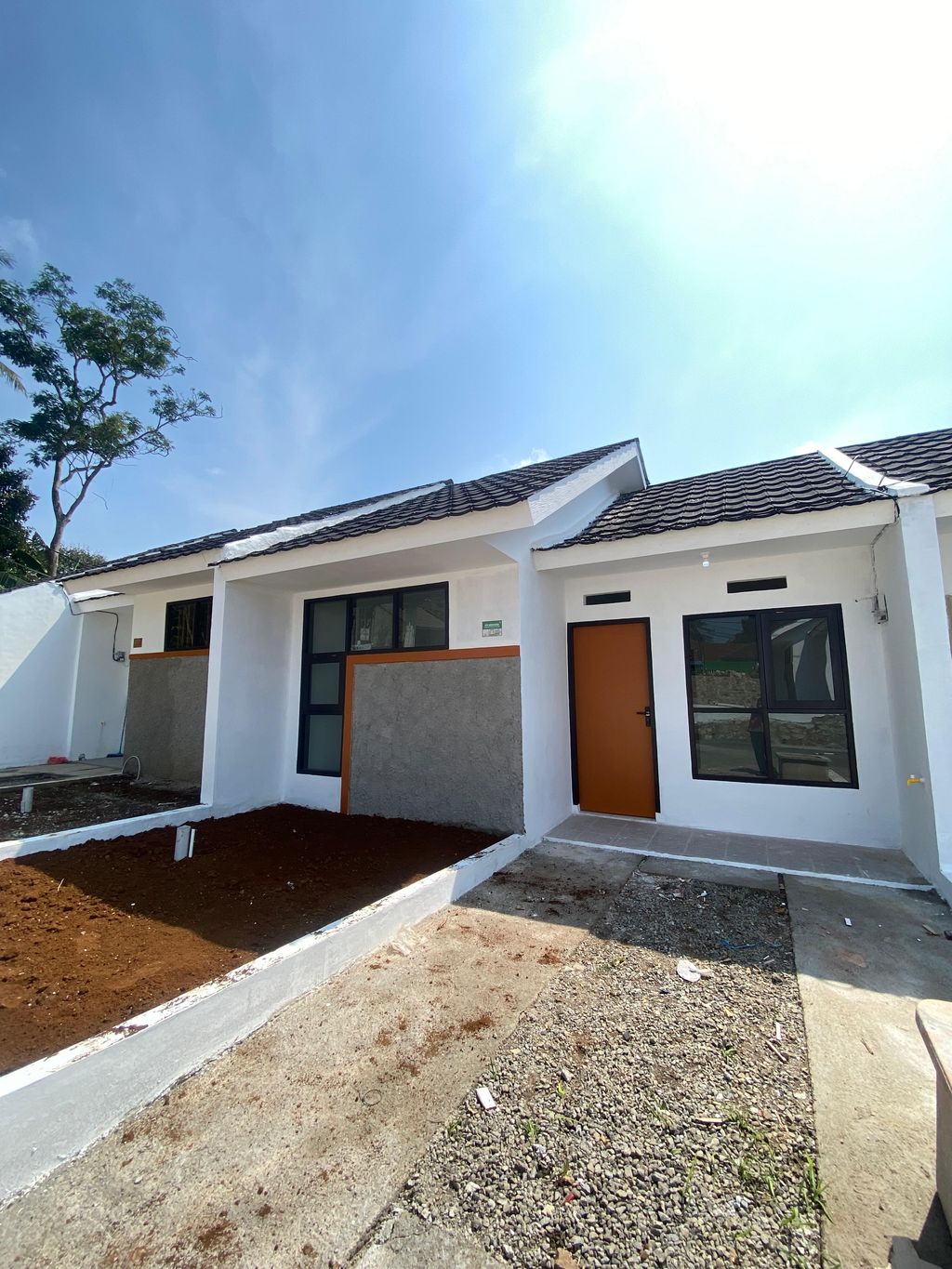 foto tampak rumah tipe 36/60 perumahan Puncak Manis Residence