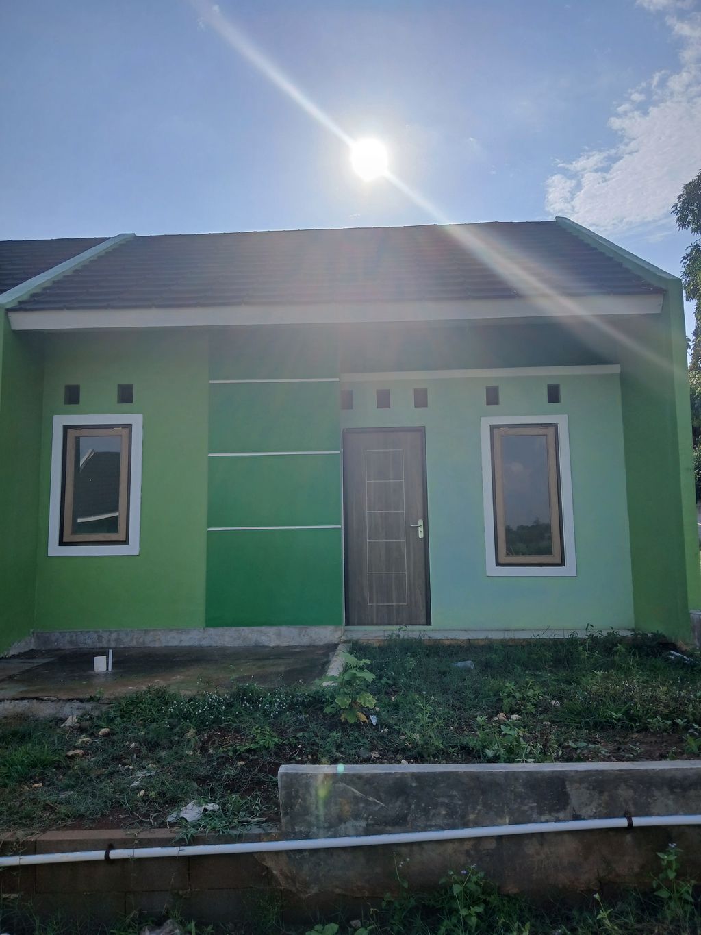 foto tampak rumah tipe D10 perumahan Griya Ayu Residence Geneng