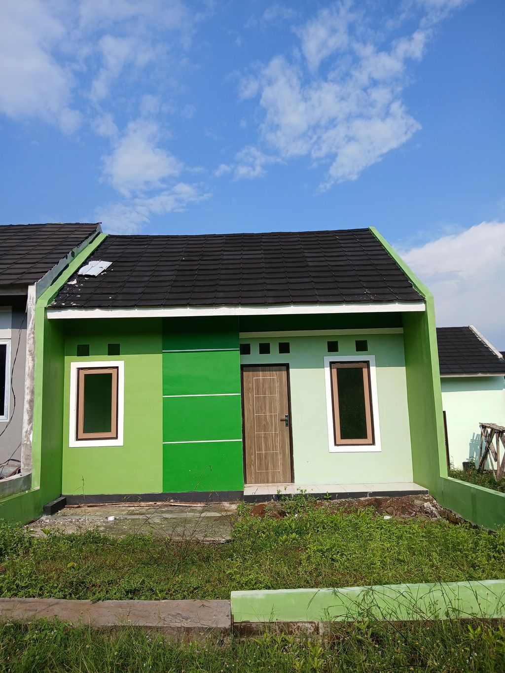 foto tampak rumah tipe D9 perumahan Griya Ayu Residence Geneng