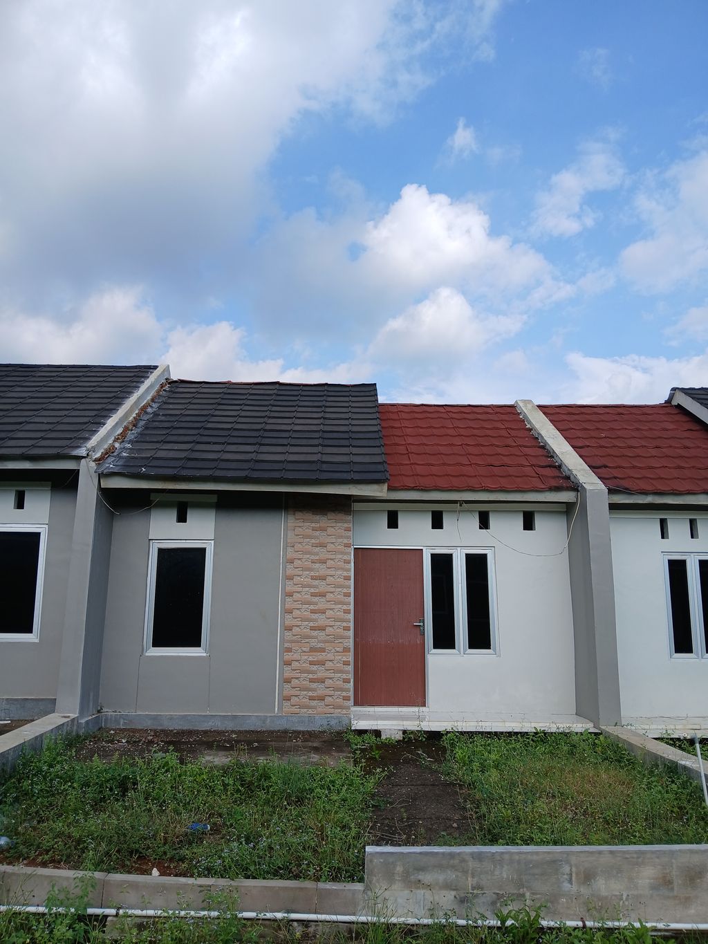 foto tampak rumah tipe D5 perumahan Griya Ayu Residence Geneng