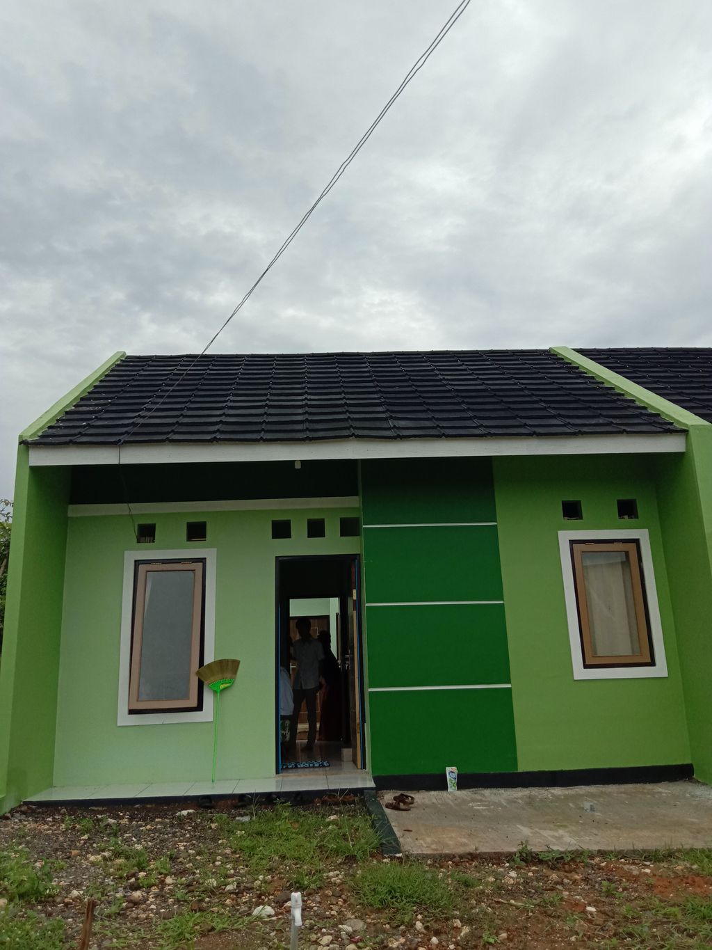 foto tampak rumah tipe E1 perumahan Griya Ayu Residence Geneng