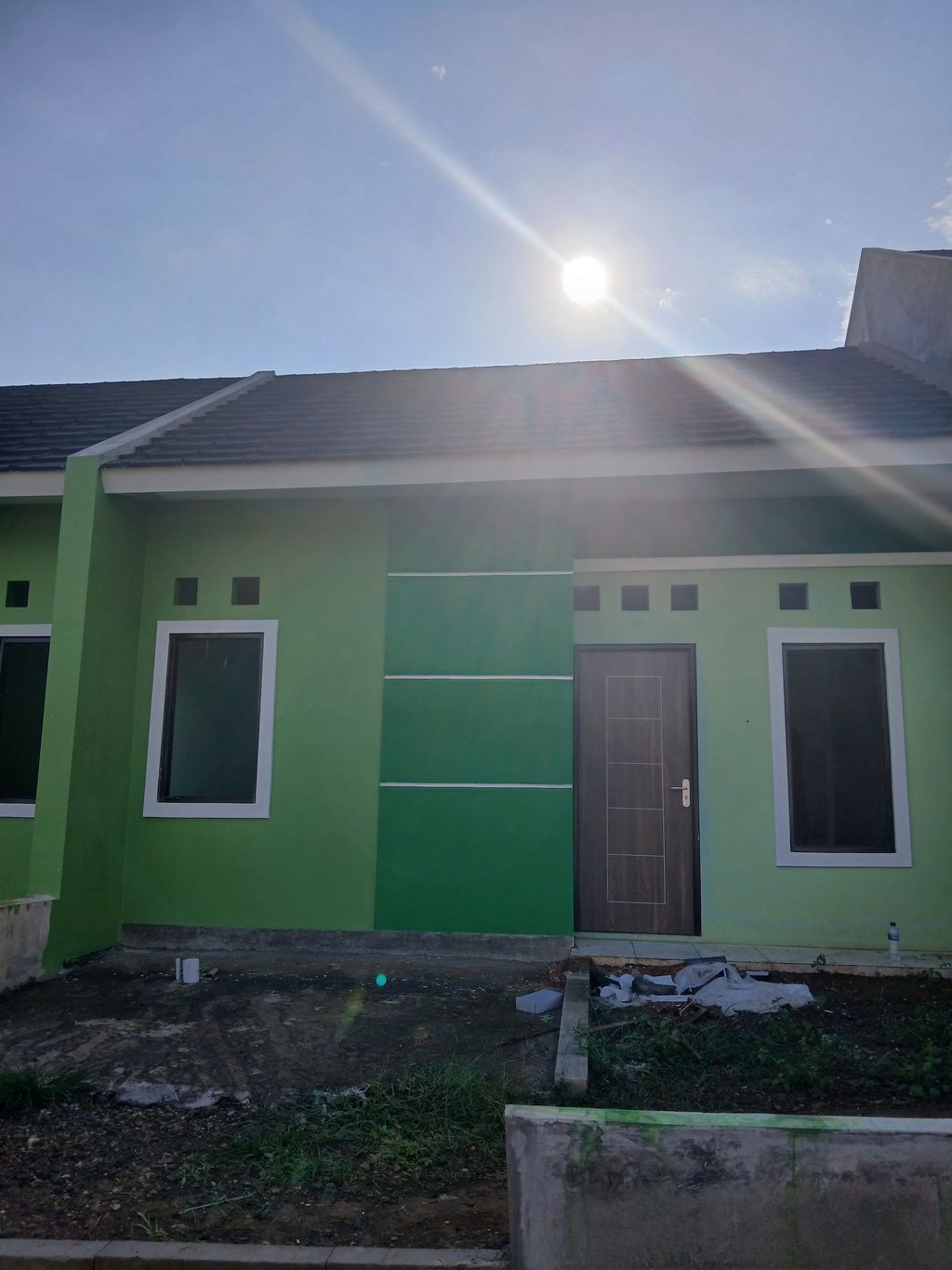 foto tampak rumah tipe D6 perumahan Griya Ayu Residence Geneng