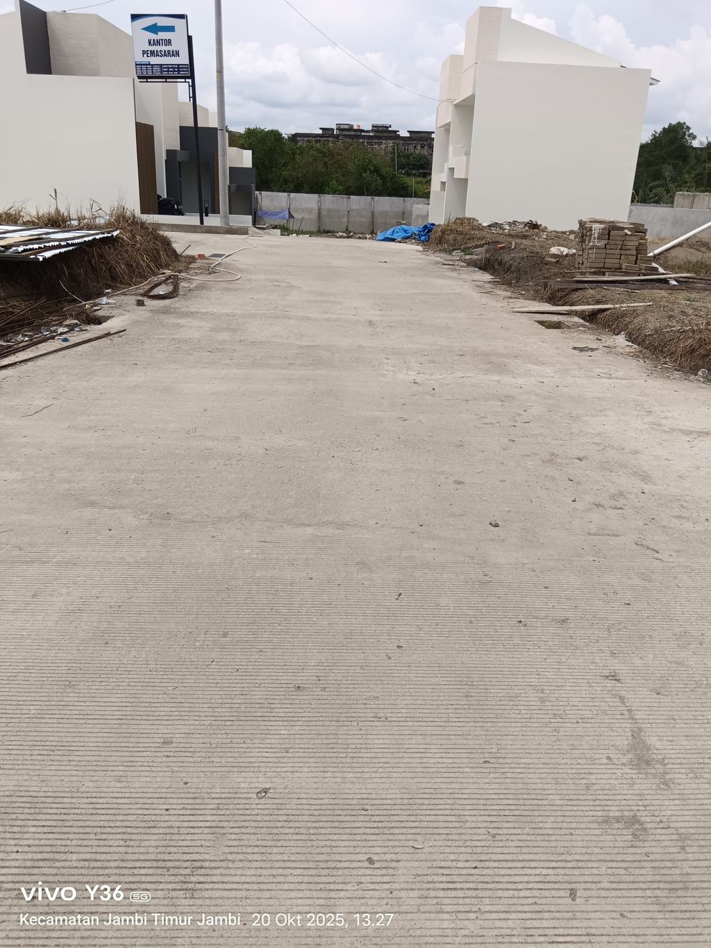 foto posisi tengah perumahan PURI INDAH PASAR BARU