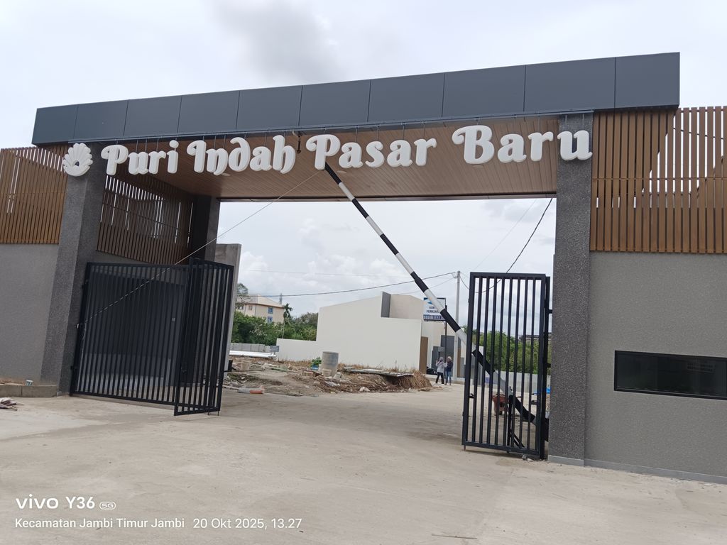 foto gerbang perumahan PURI INDAH PASAR BARU