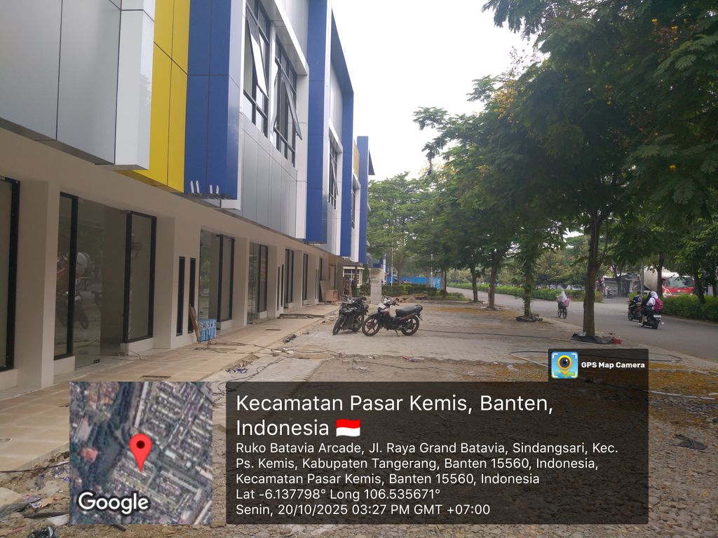 foto gerbang perumahan RUKO BATAVIA ARCADE 1