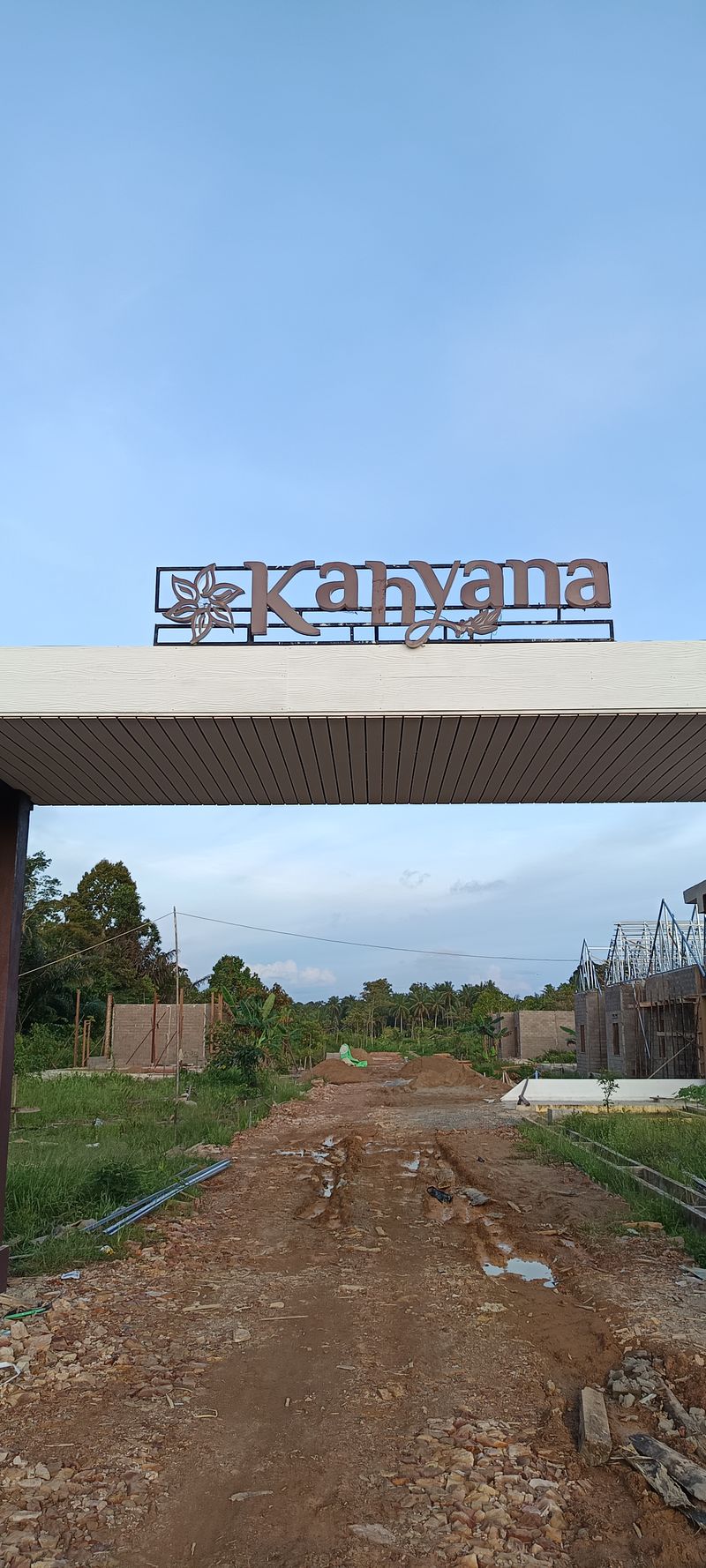 foto gerbang perumahan KAHYANA RESIDENCE