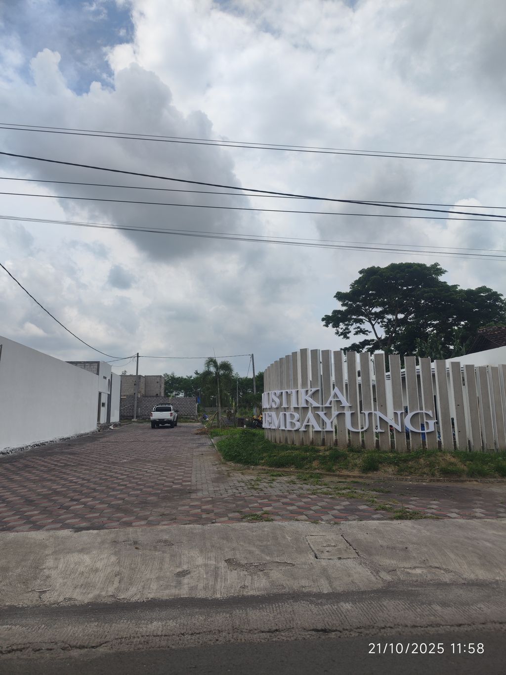 foto gerbang perumahan MUSTIKA LEMBAYUNG