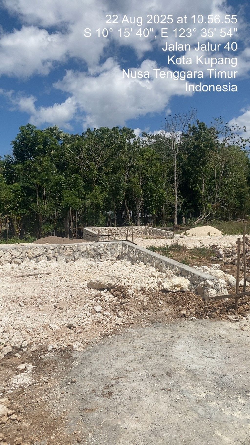 foto posisi tengah perumahan Mato Regency