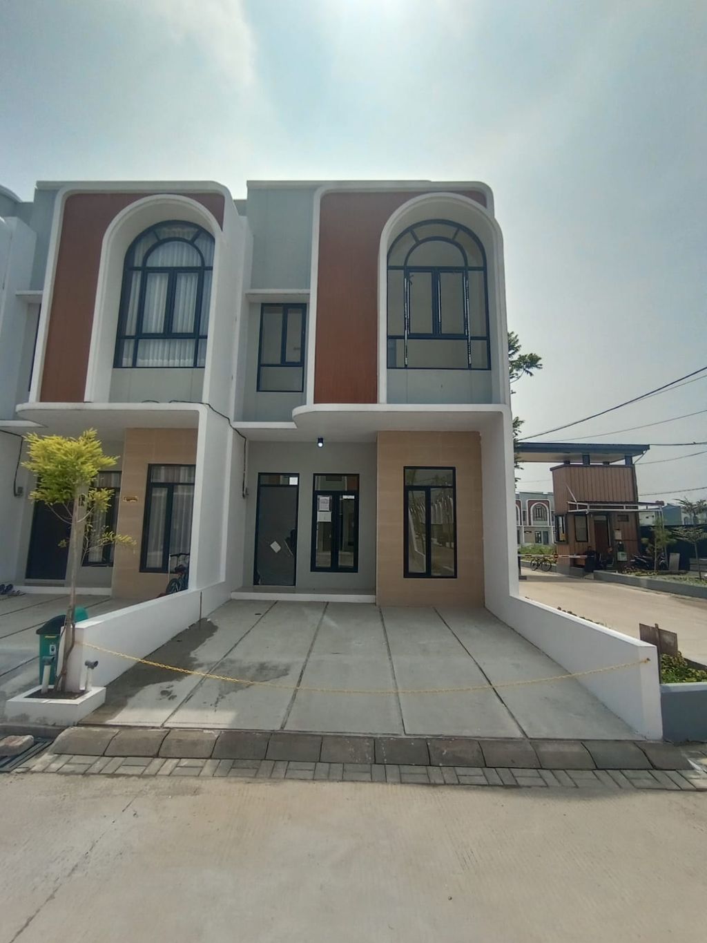 foto tampak rumah tipe 43 Compact 3 Kamar HC (537) perumahan G-Land Ciwastra Park 2