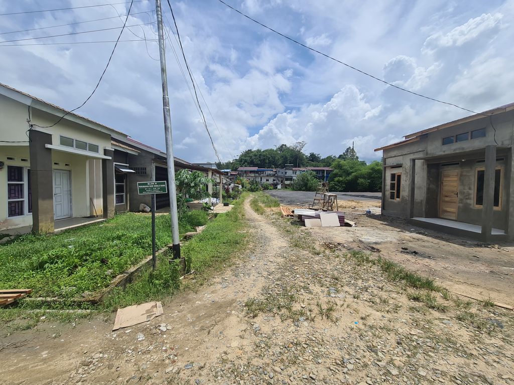 foto posisi tengah perumahan DAMAI RESIDENCE 12