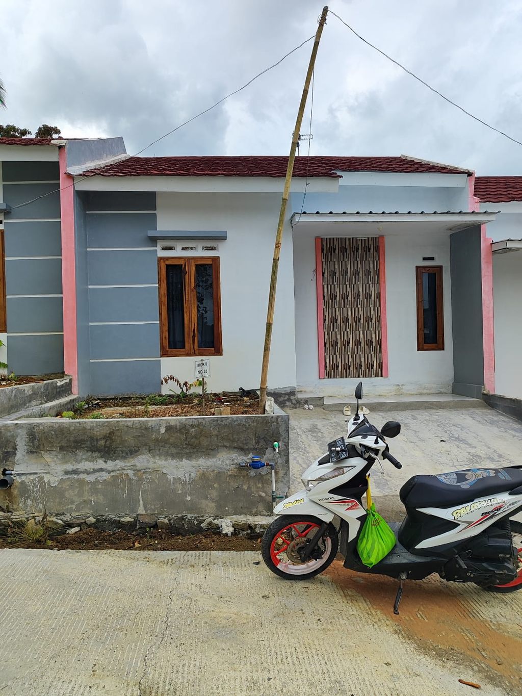 foto tampak rumah tipe 32/66 BLOK B2 perumahan GRIYA WRINGIN ASRI