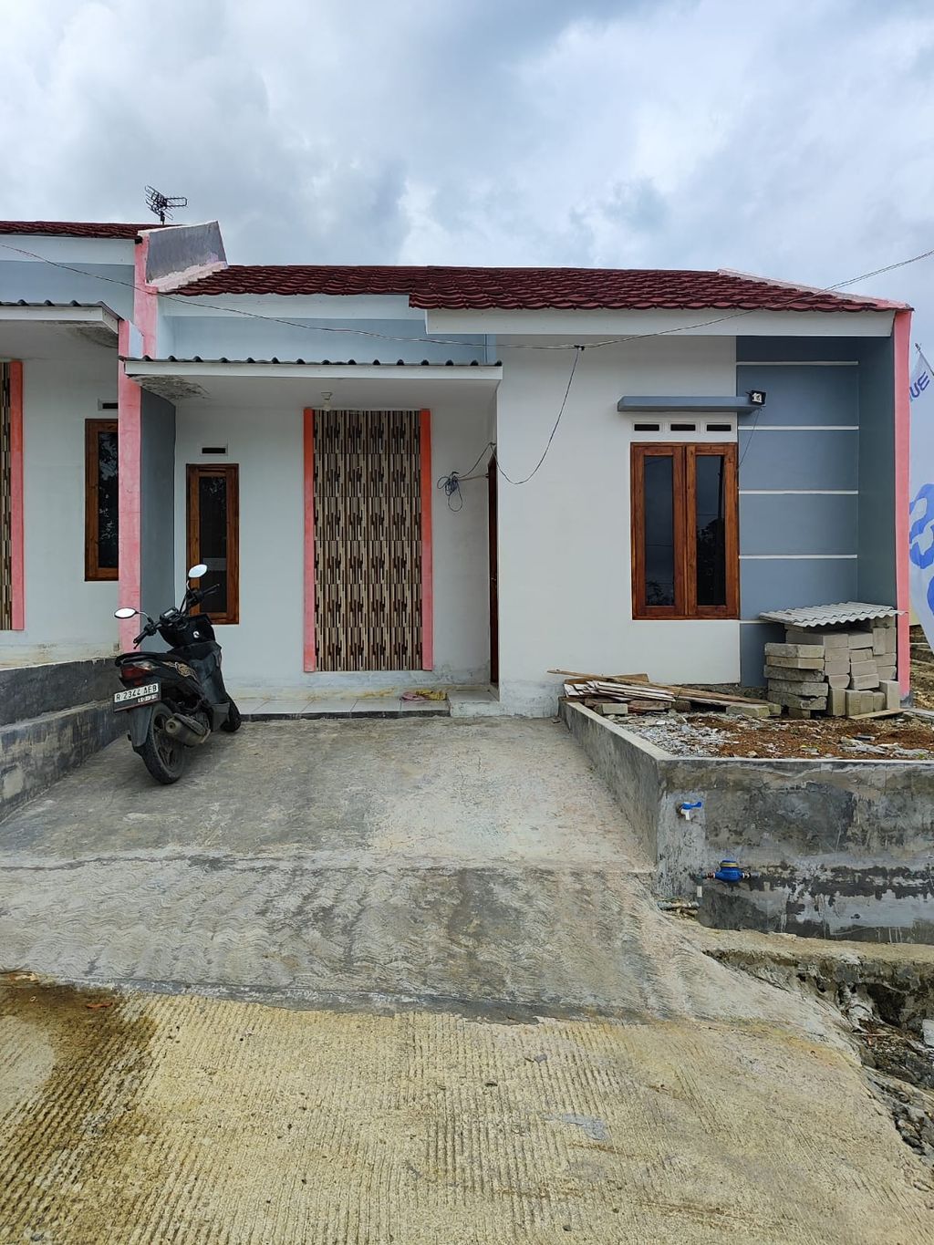 foto tampak rumah tipe 32/66 BLOK B3 perumahan GRIYA WRINGIN ASRI