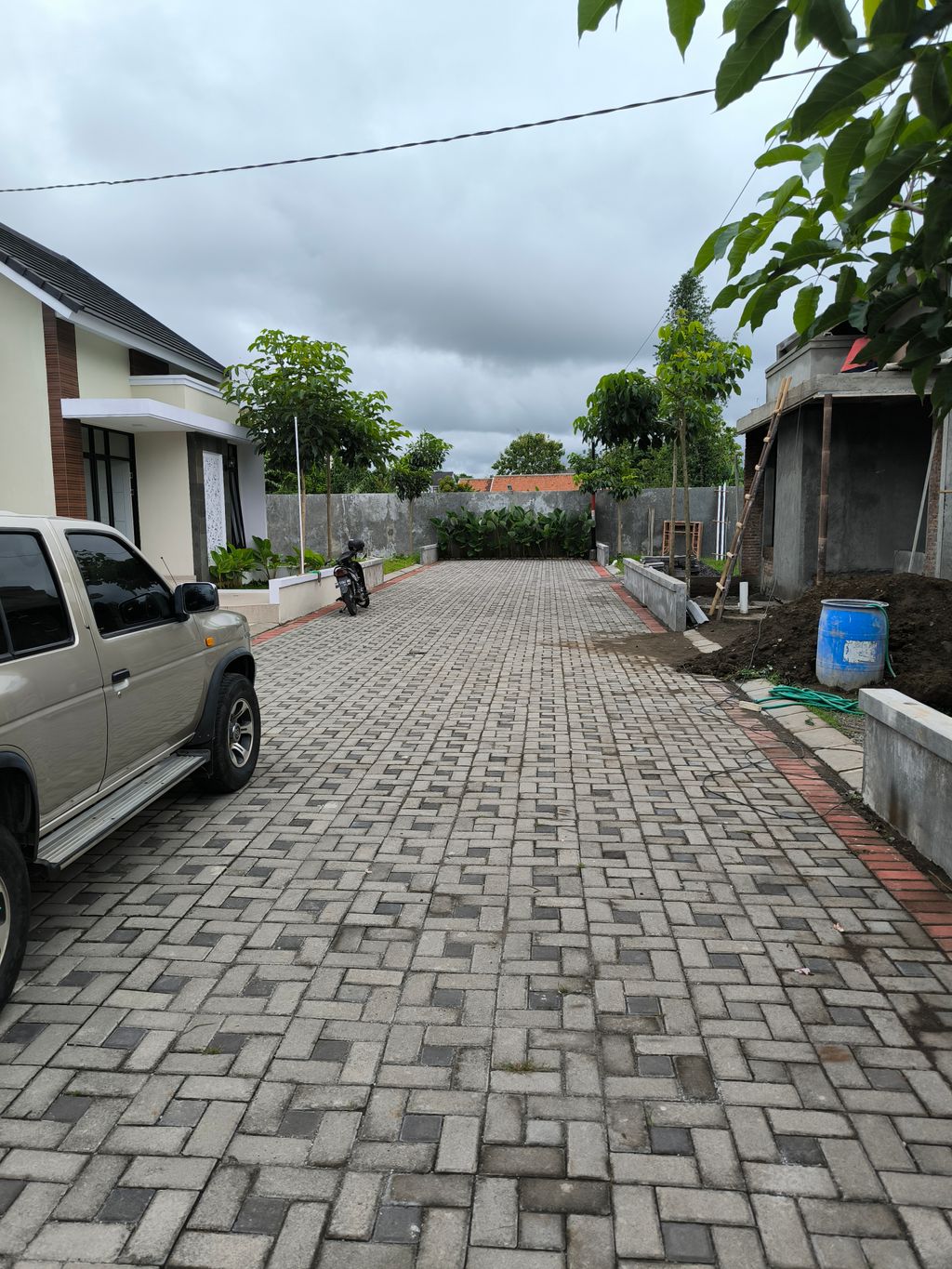 foto posisi tengah perumahan PESONA TRIHANGGO